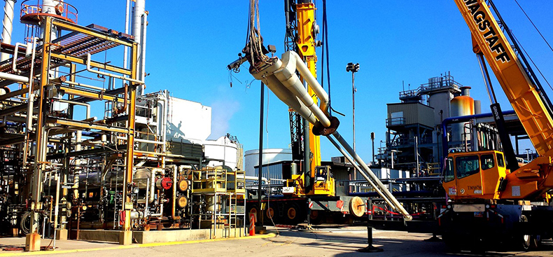 El uso de recubrimientos y pinturas industriales en los sectores marino, petrolero, minero y energético.